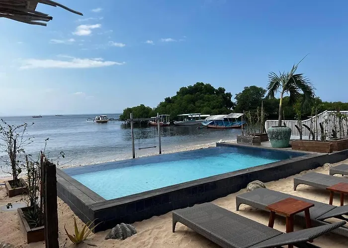 Villa Koral 3 Bedrooms Beachfront Lembongan