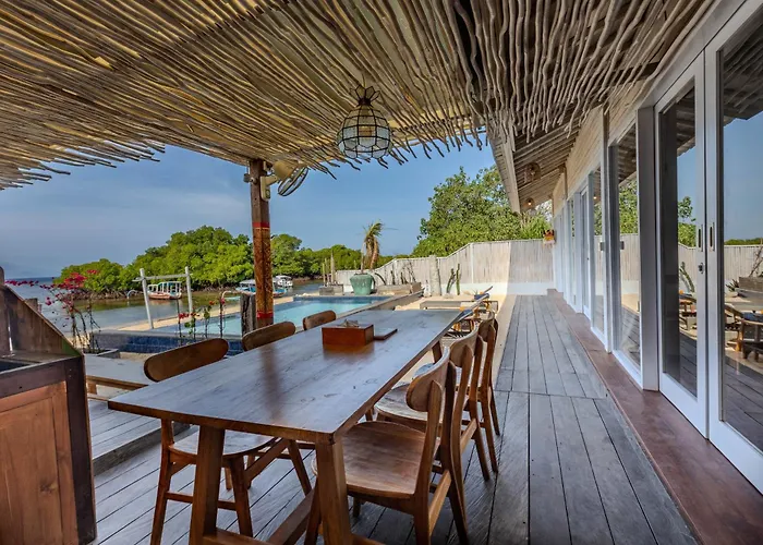 Villa Koral 3 Bedrooms Beachfront Lembongan