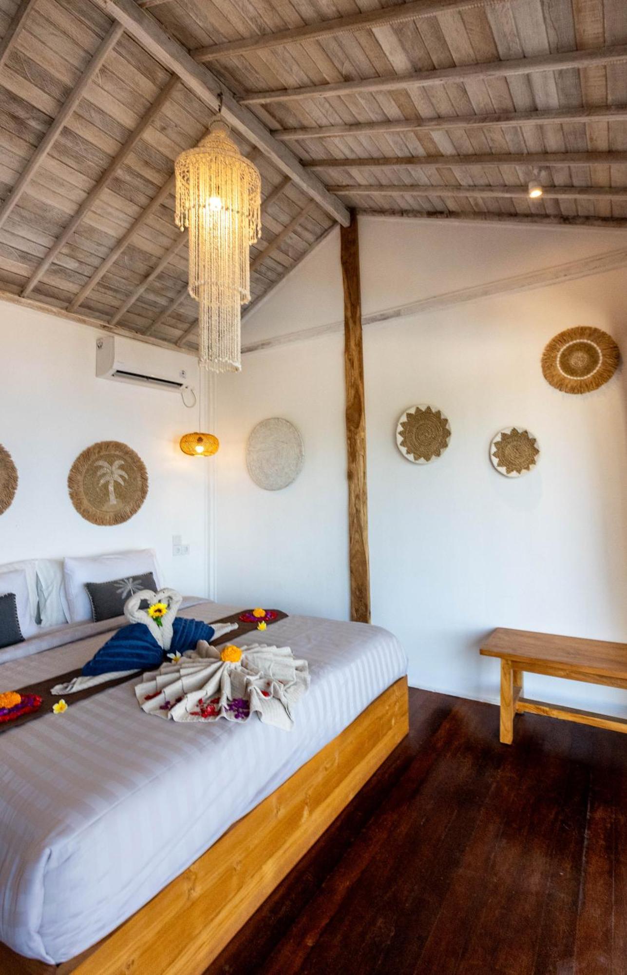 Villa Koral 3 Bedrooms Beachfront Lembongan