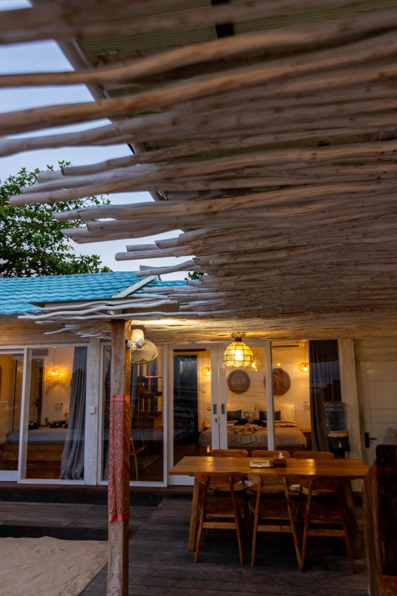 Koral 3 Bedrooms Beachfront Lembongan * Toyapakeh