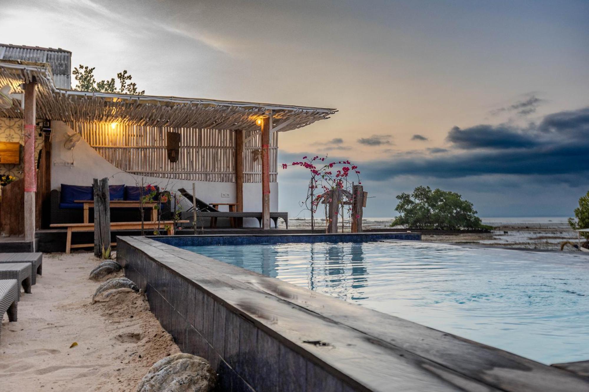 Koral 3 Bedrooms Beachfront Lembongan *