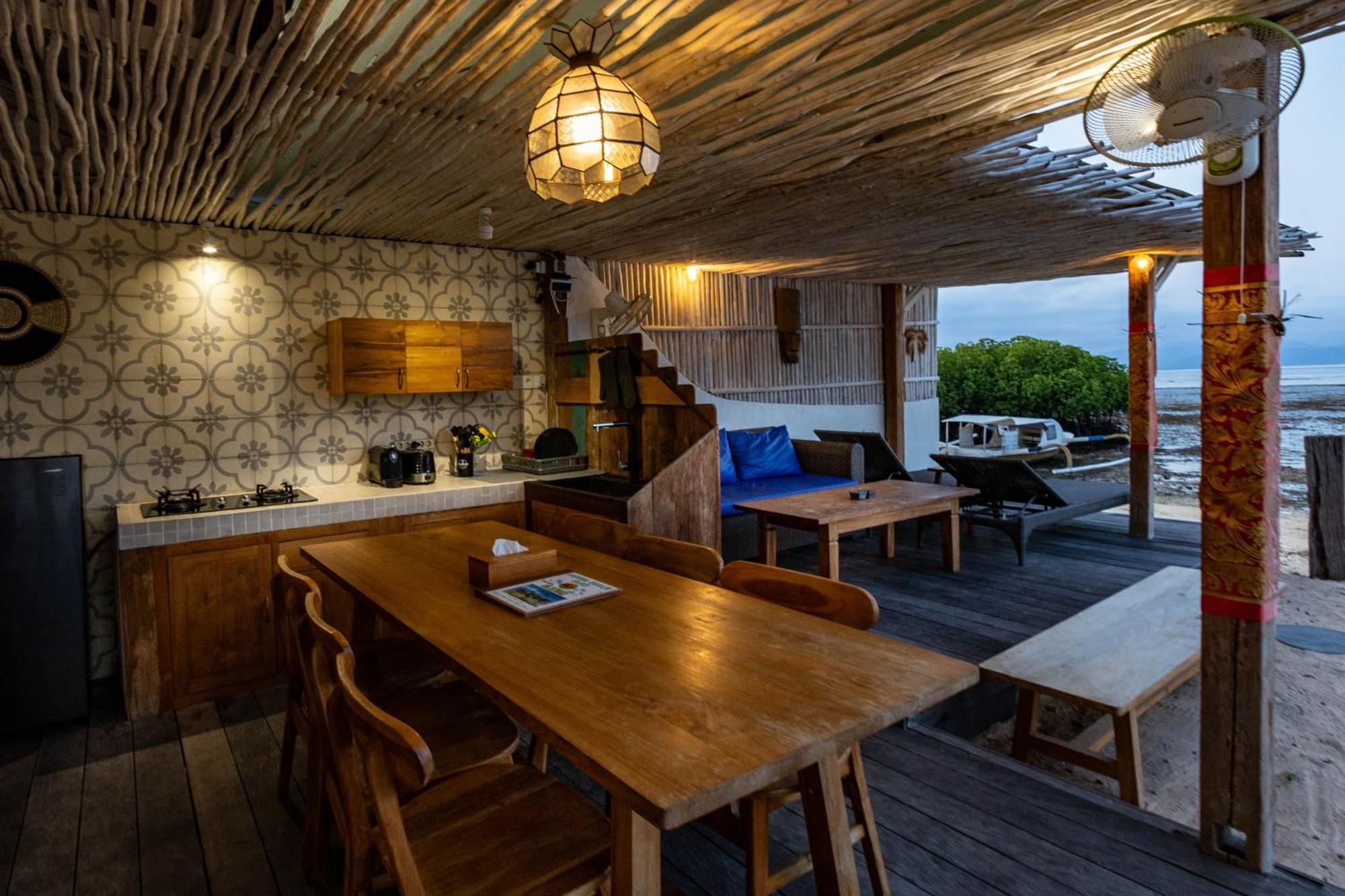 Villa Koral 3 Bedrooms Beachfront Lembongan