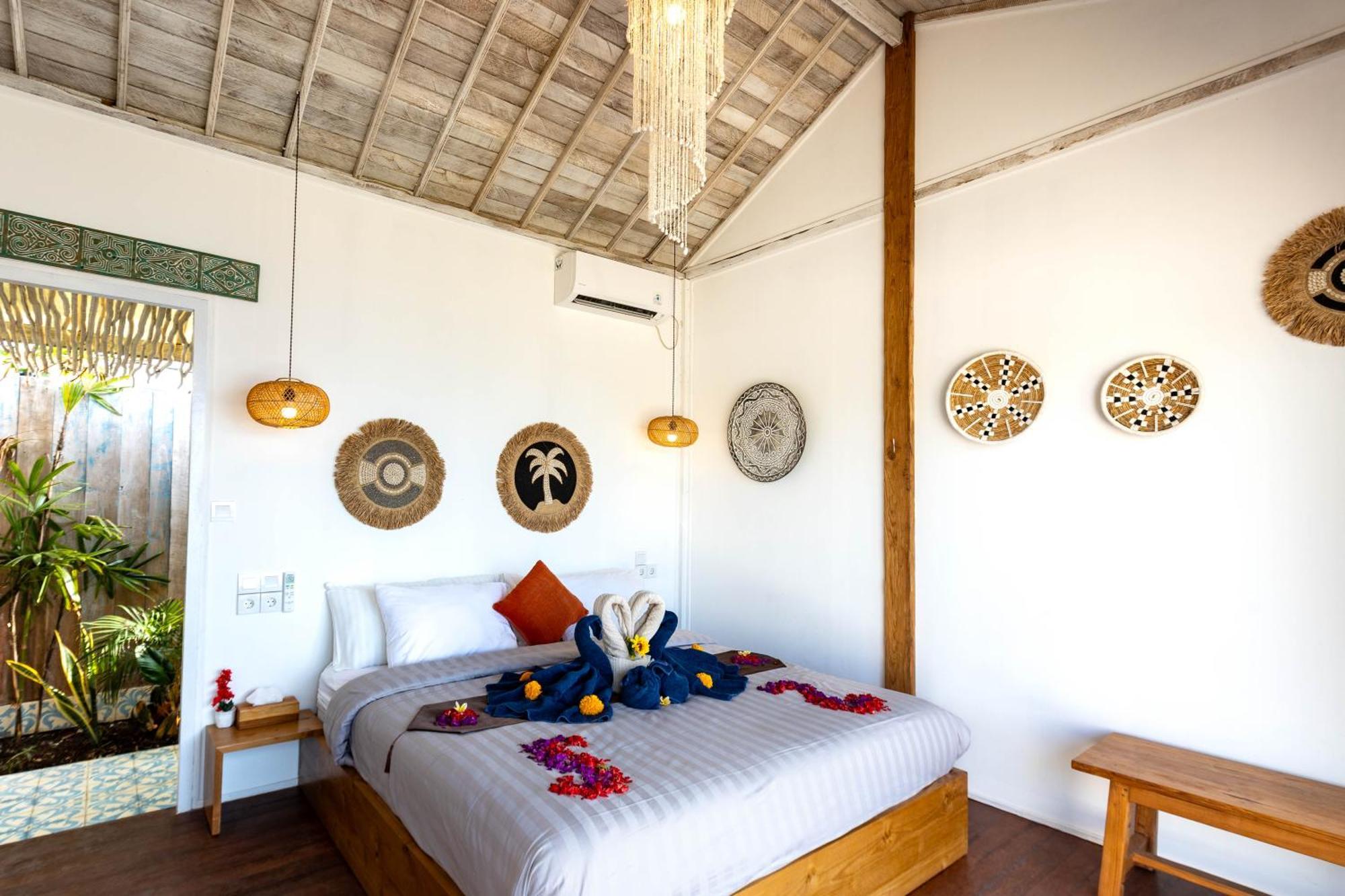 Koral 3 Bedrooms Beachfront Lembongan * Toyapakeh